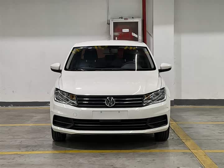 Фото 2 - Volkswagen Santana