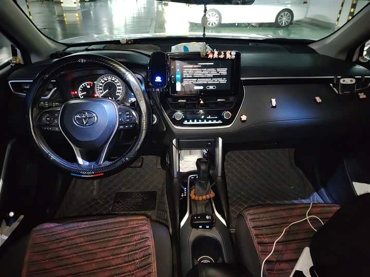 Фото 12 - Toyota Corolla Cross