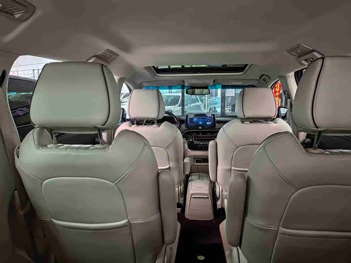 Фото 14 - Buick GL8 ES