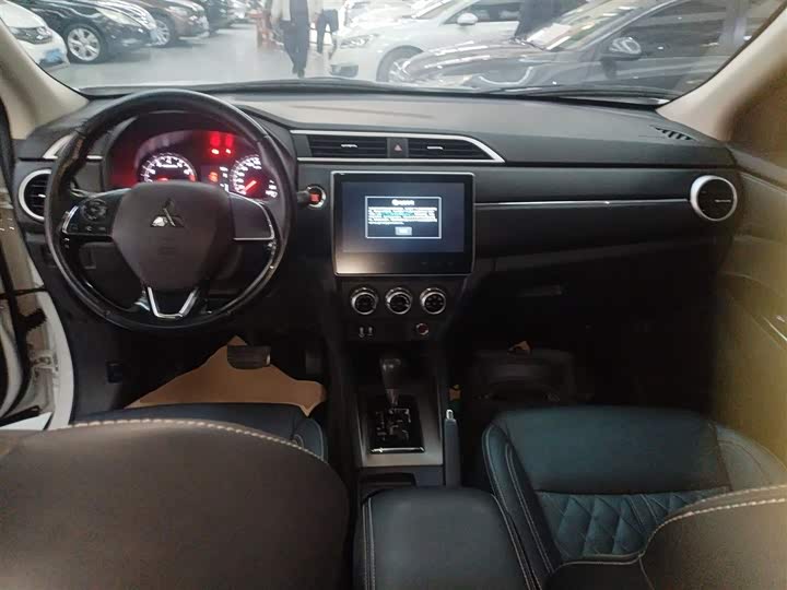 Фото 10 - Mitsubishi ASX