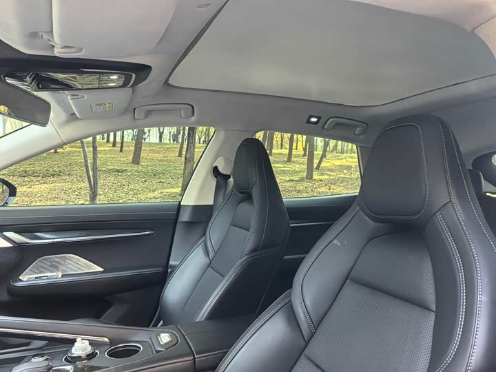 Фото 12 - Zeekr 001