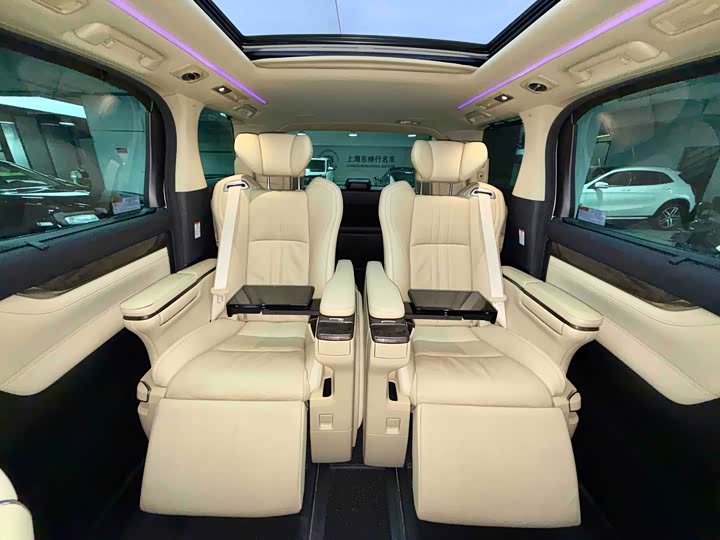 Фото 6 - Toyota Vellfire