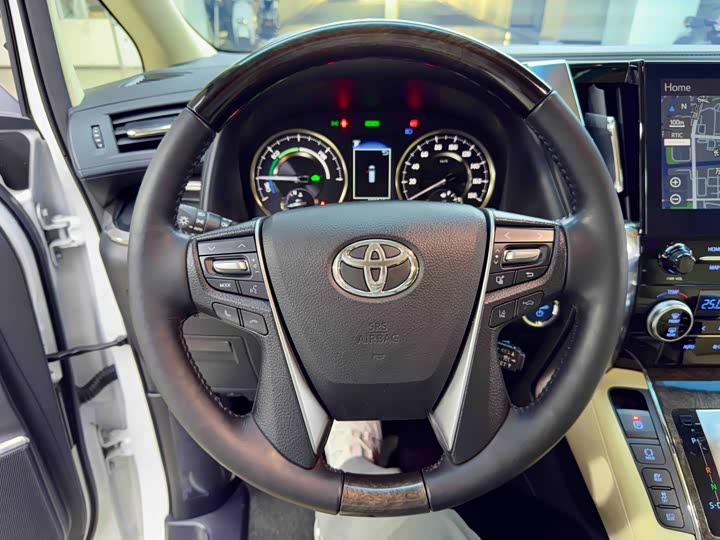 Фото 8 - Toyota Vellfire