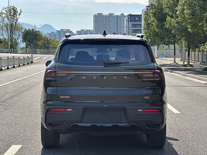 Фото 15 - Geely Okavango