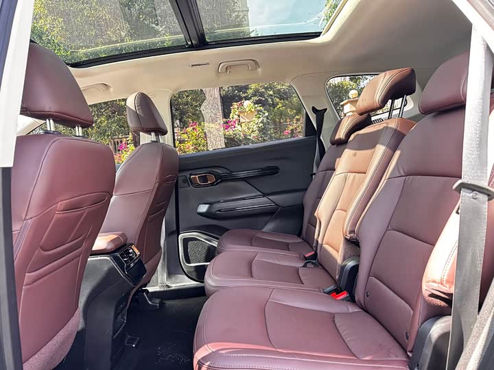 Фото 5 - Geely Okavango