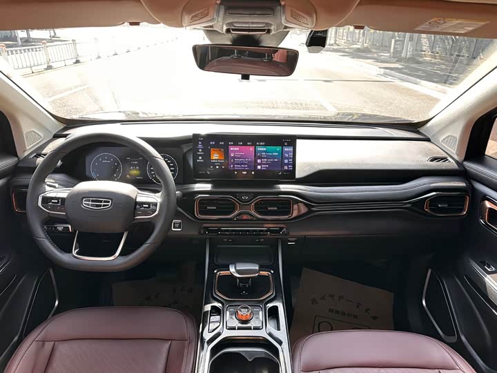 Фото 6 - Geely Okavango