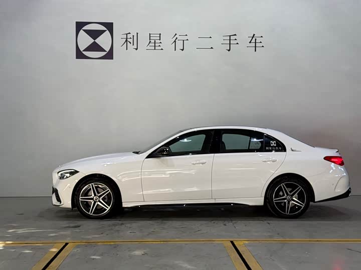 Фото 18 - Mercedes-Benz C-Class