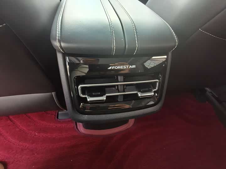 Фото 12 - Changan UNI-K Hybrid