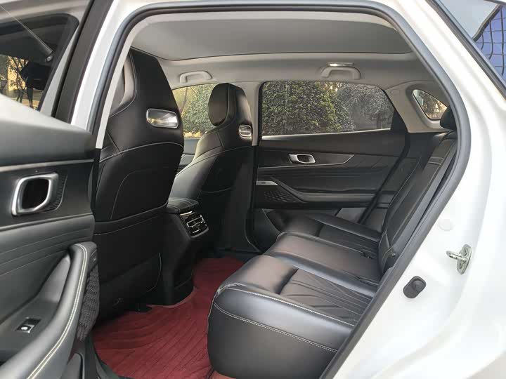 Фото 6 - Changan UNI-K Hybrid