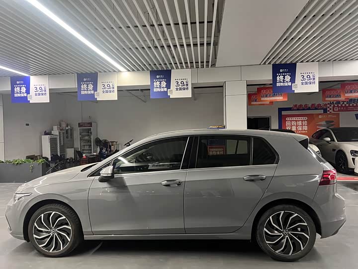 Фото 15 - Volkswagen Golf