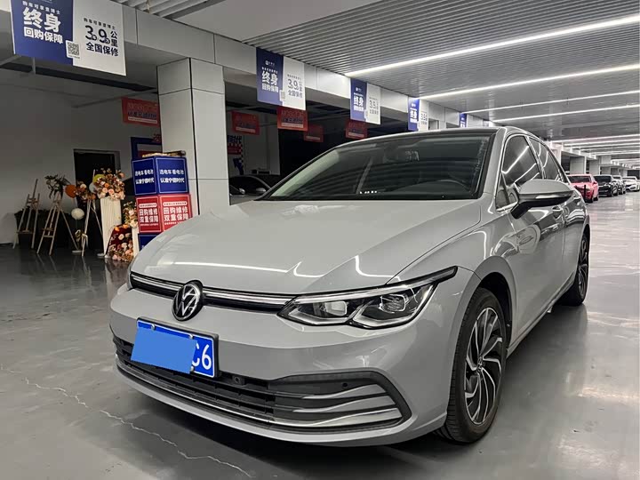 Фото 3 - Volkswagen Golf