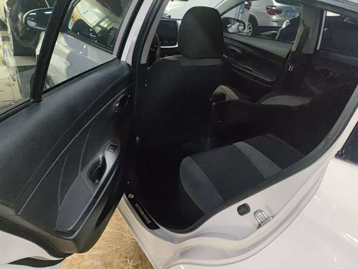 Фото 4 - Toyota Vios FS