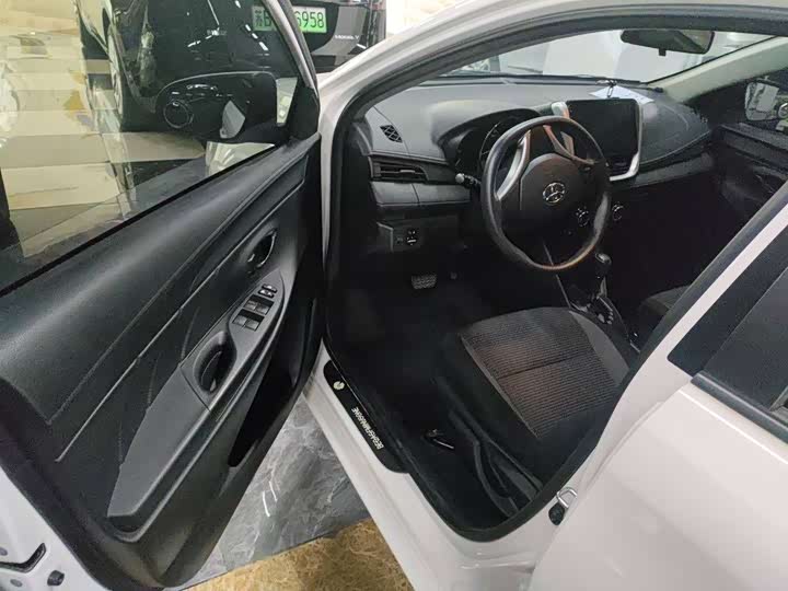 Фото 5 - Toyota Vios FS