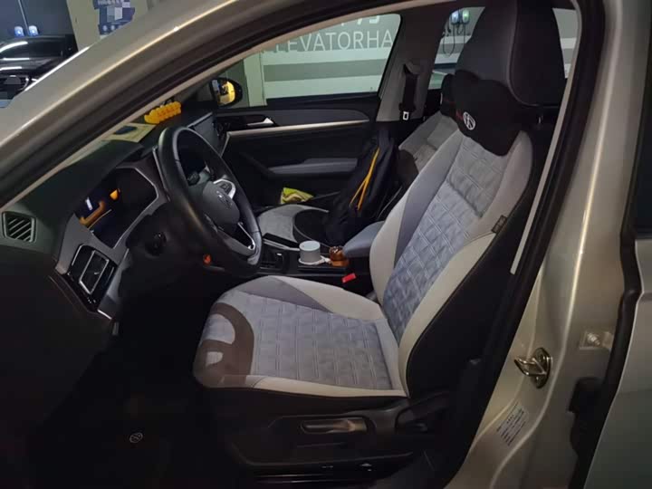 Фото 8 - Volkswagen Lavida