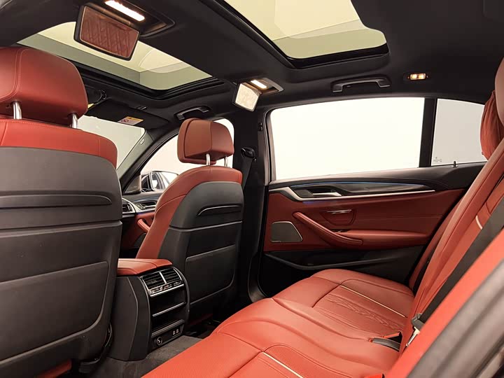 Фото 29 - BMW 5 Series Hybrid