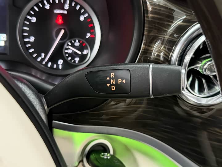 Фото 12 - Mercedes-Benz Vito