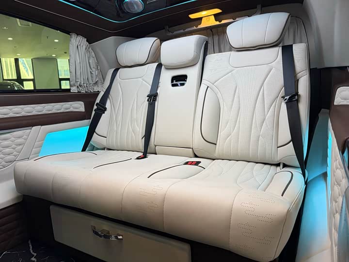 Фото 17 - Mercedes-Benz Vito