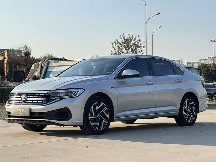 Фото 1 - Volkswagen Sagitar L