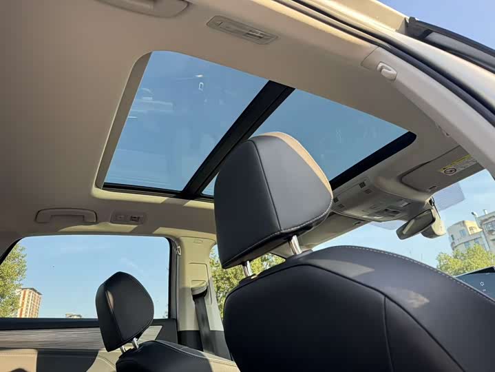 Фото 18 - Volkswagen Sagitar L