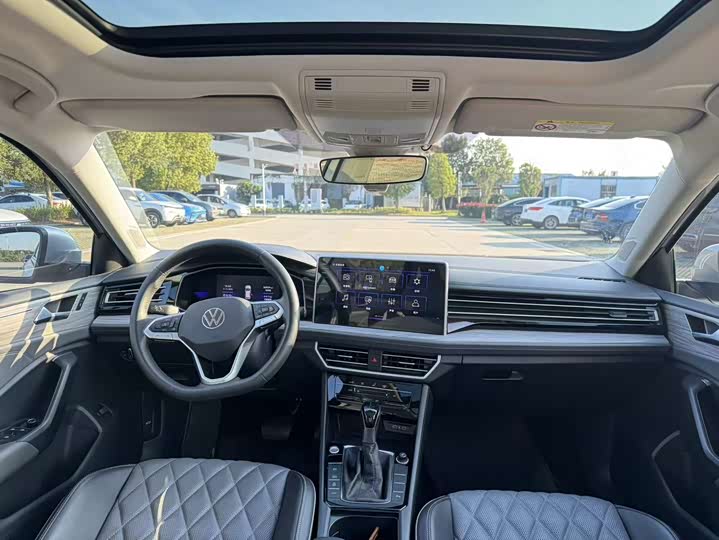 Фото 21 - Volkswagen Sagitar L