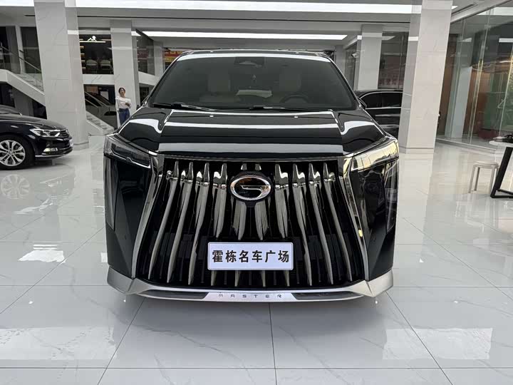 Фото 2 - GAC Trumpchi M8