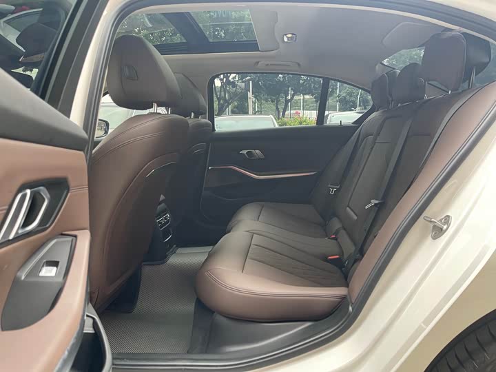 Фото 10 - BMW i3