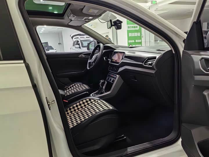 Фото 6 - Volkswagen T-Cross