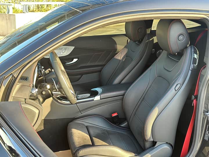 Фото 15 - Mercedes-Benz C-Class AMG