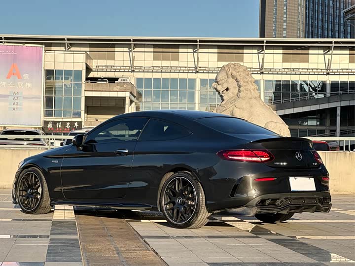 Фото 7 - Mercedes-Benz C-Class AMG