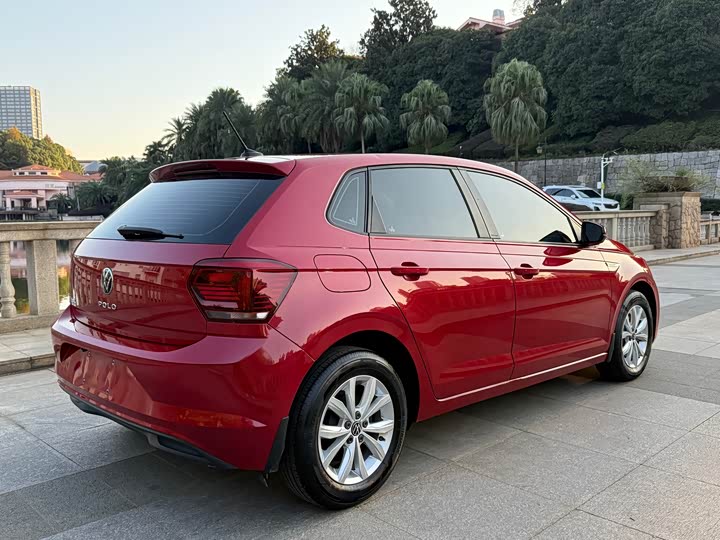 Фото 12 - Volkswagen Polo