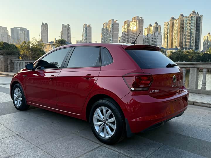 Фото 14 - Volkswagen Polo