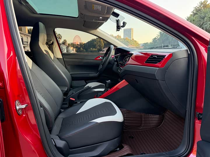 Фото 4 - Volkswagen Polo