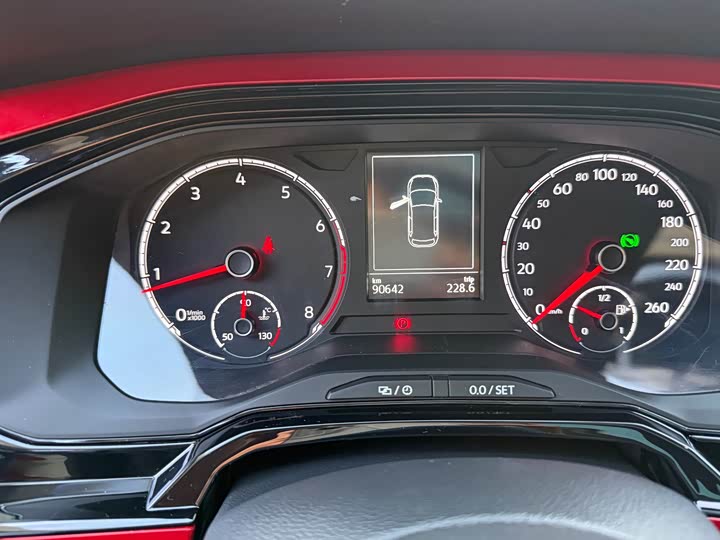 Фото 8 - Volkswagen Polo