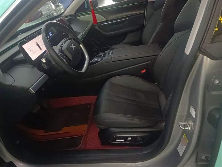 Фото 15 - XPeng P7