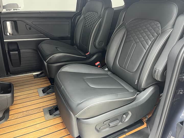 Фото 10 - Hyundai Custo