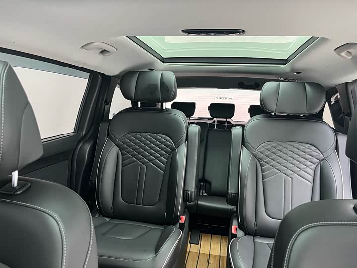 Фото 11 - Hyundai Custo