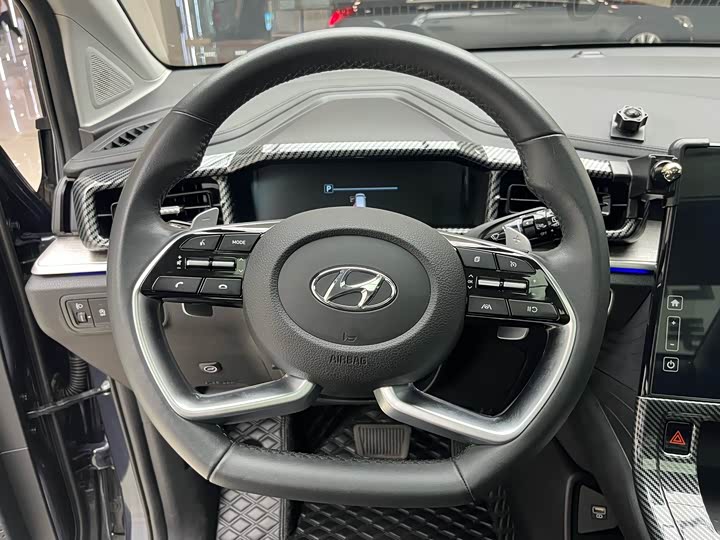 Фото 13 - Hyundai Custo