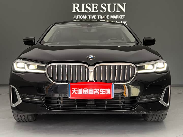 Фото 13 - BMW 5 Series