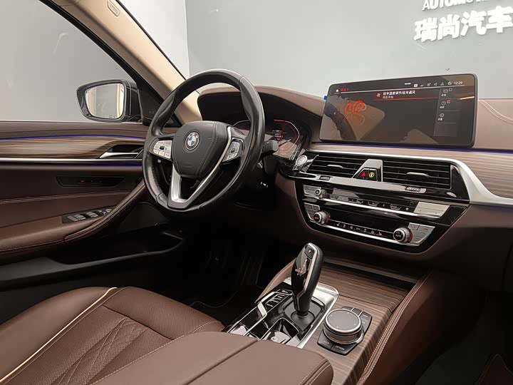 Фото 6 - BMW 5 Series