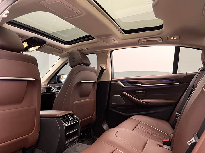 Фото 7 - BMW 5 Series