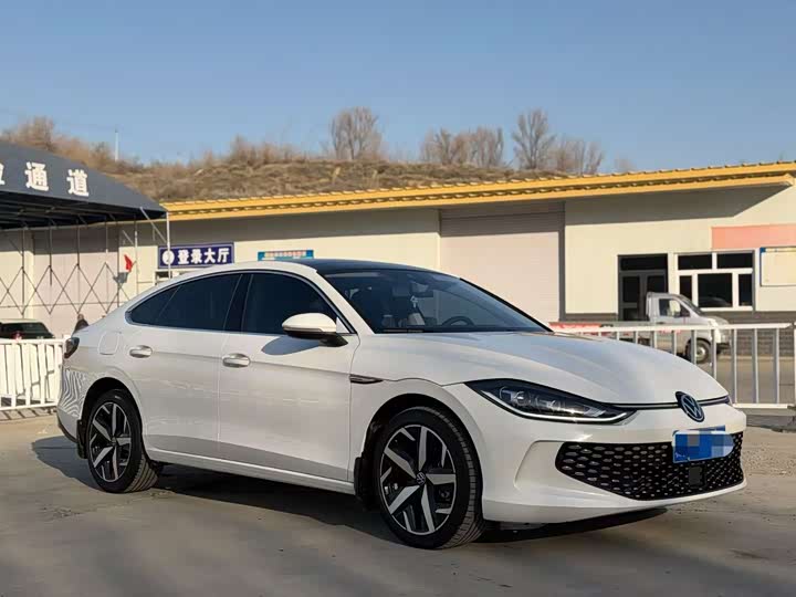 Фото 3 - Volkswagen Lamando L