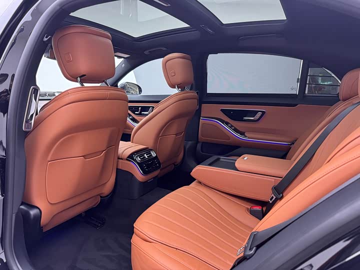 Фото 5 - Mercedes-Benz S-Class