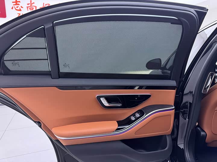 Фото 8 - Mercedes-Benz S-Class