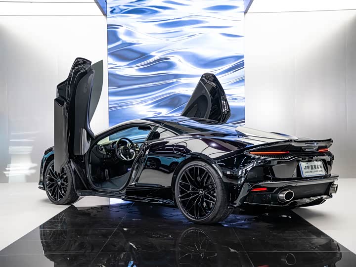 Фото 10 - McLaren GT