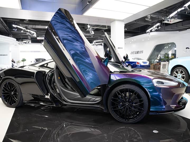 Фото 4 - McLaren GT