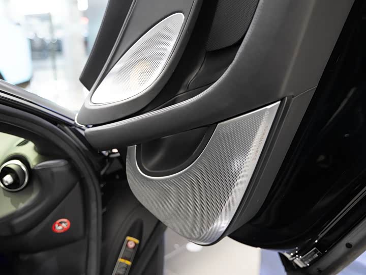 Фото 8 - McLaren GT