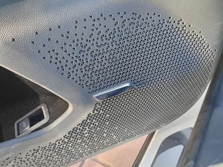 Фото 9 - BAIC Arcfox Alpha S