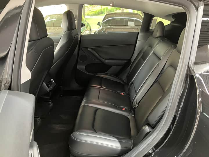 Фото 13 - Tesla Model Y