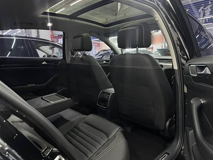 Фото 15 - Volkswagen Magotan