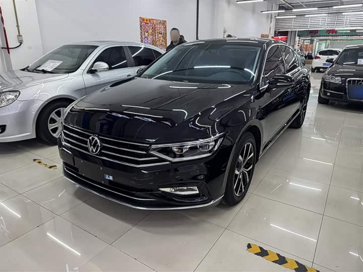 Фото 2 - Volkswagen Magotan